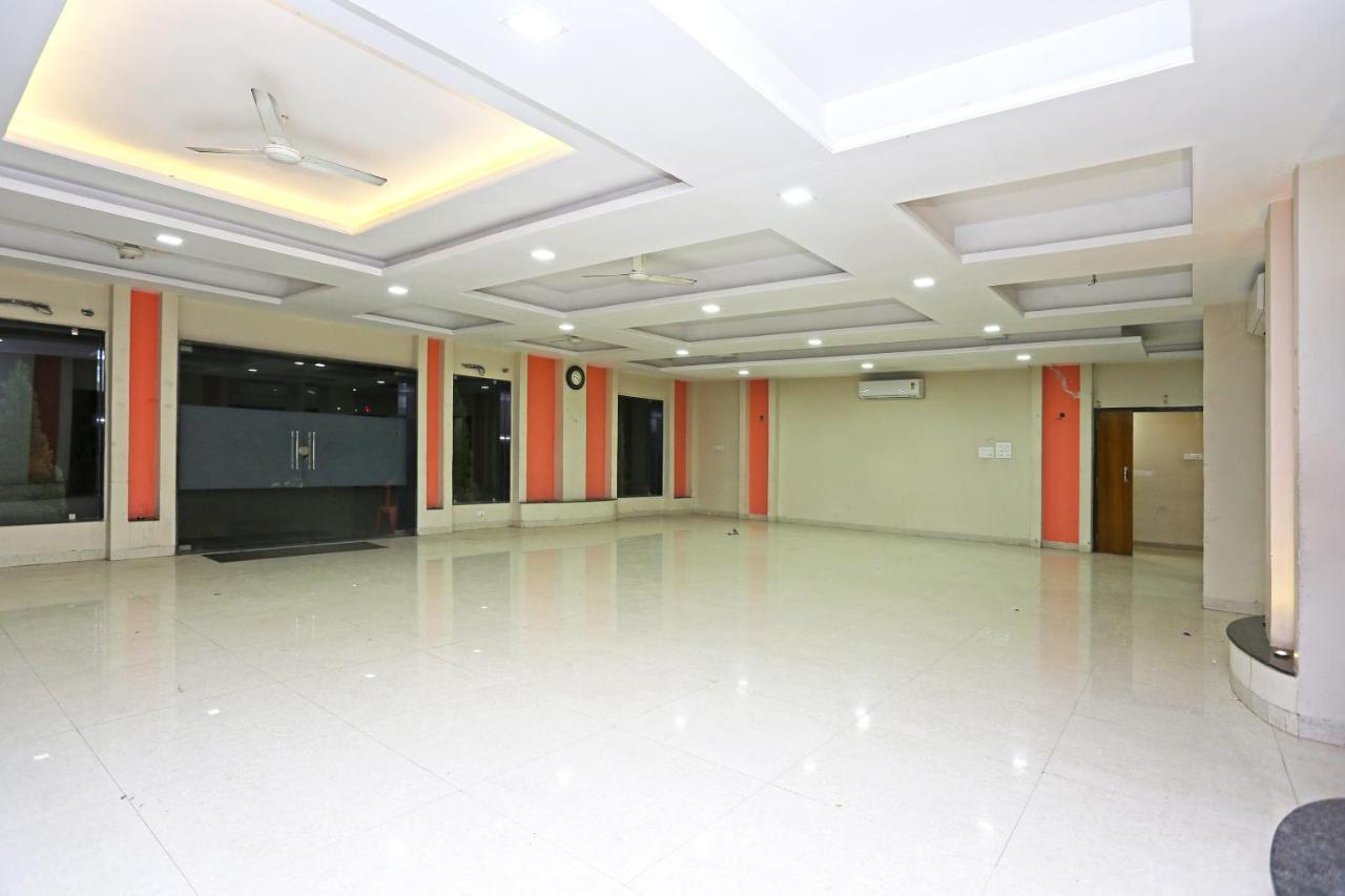 Oyo 14354 Amar Marriage Palace Hotel Dharmpura Ngoại thất bức ảnh