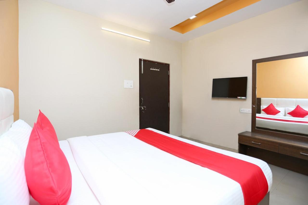 Oyo 14354 Amar Marriage Palace Hotel Dharmpura Ngoại thất bức ảnh
