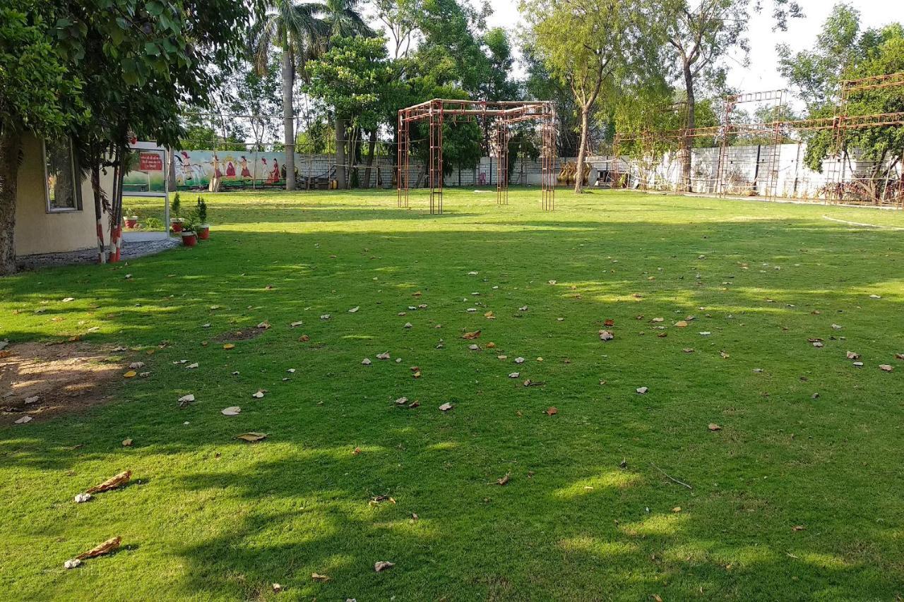 Oyo 14354 Amar Marriage Palace Hotel Dharmpura Ngoại thất bức ảnh