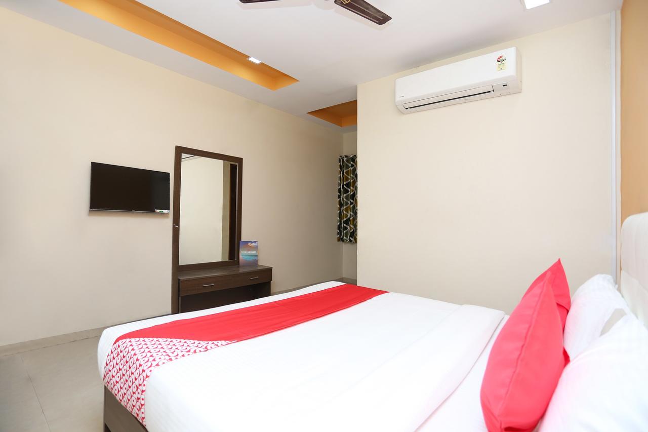 Oyo 14354 Amar Marriage Palace Hotel Dharmpura Ngoại thất bức ảnh