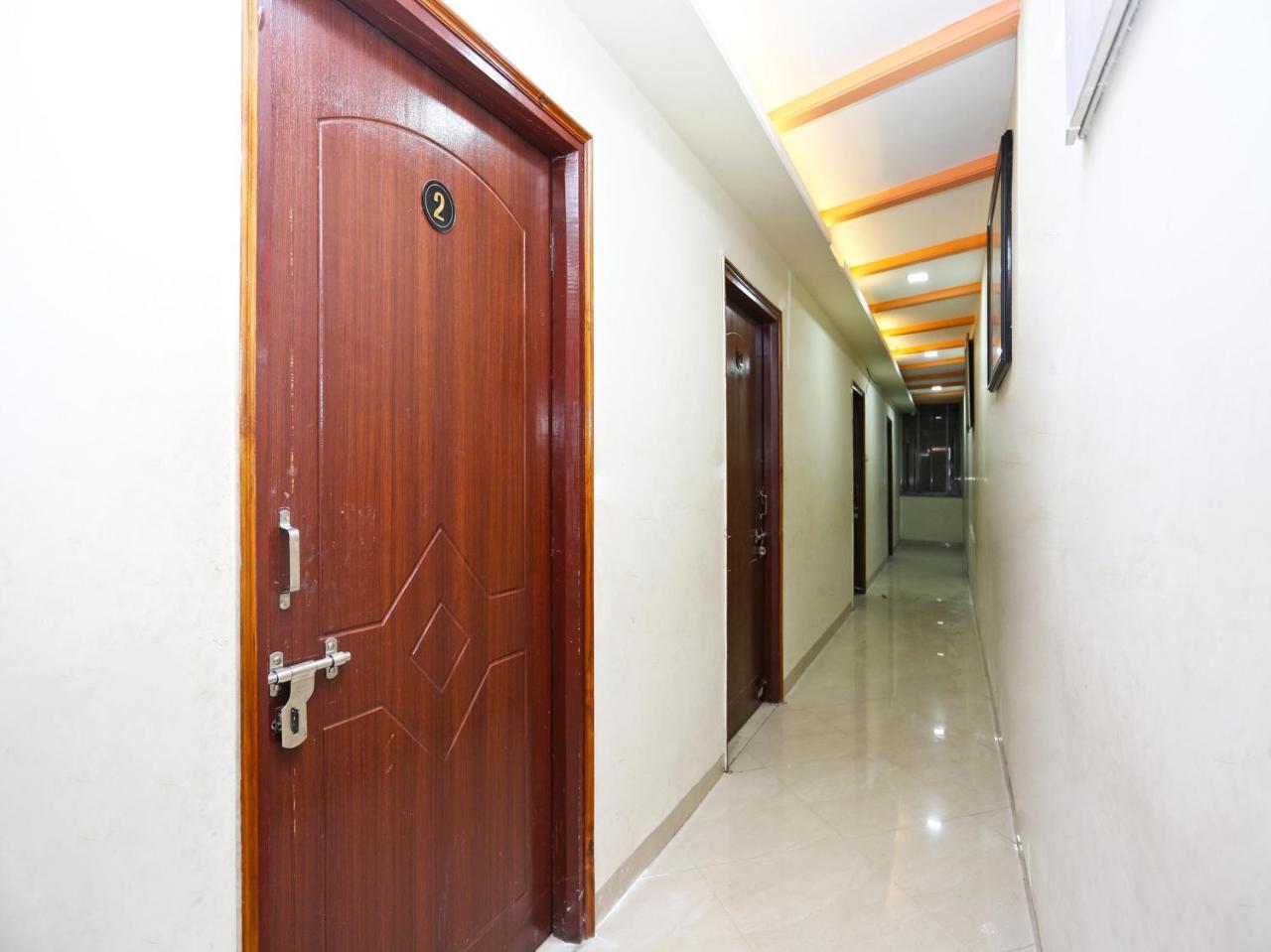 Oyo 14354 Amar Marriage Palace Hotel Dharmpura Ngoại thất bức ảnh