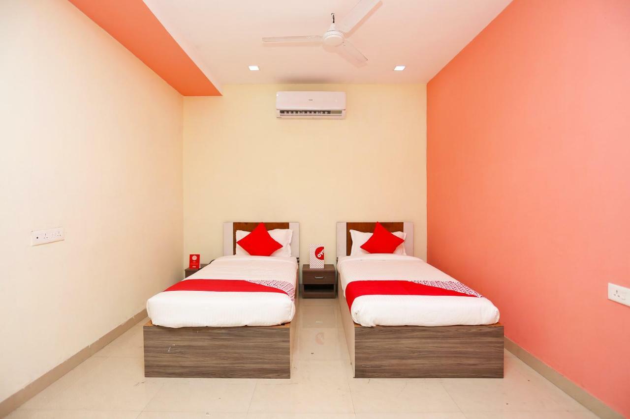 Oyo 14354 Amar Marriage Palace Hotel Dharmpura Ngoại thất bức ảnh