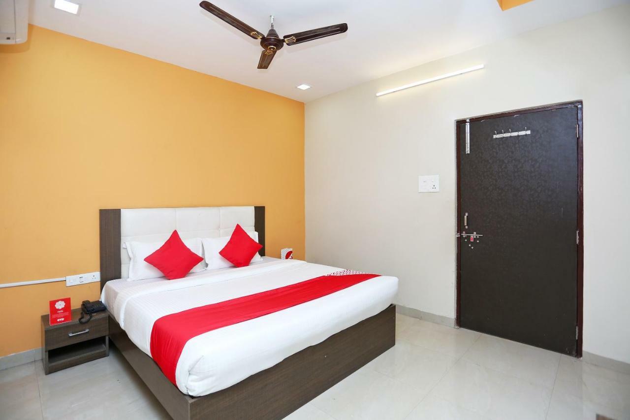 Oyo 14354 Amar Marriage Palace Hotel Dharmpura Ngoại thất bức ảnh